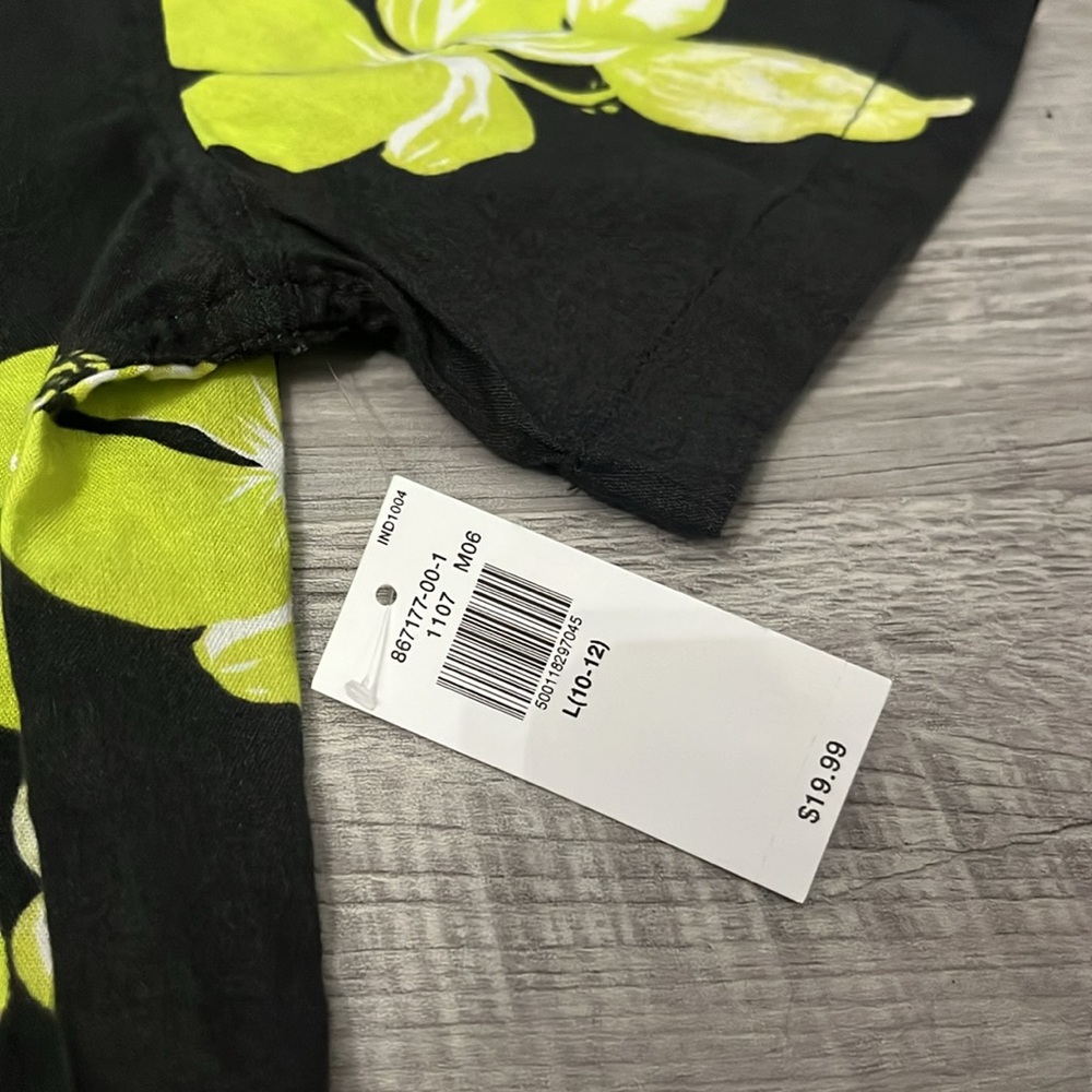 ✨Print button down✨ - Picture 6 of 6